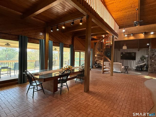 7 Riverview Street, Enfield, CT 06082