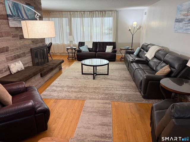 7 Riverview Street, Enfield, CT 06082