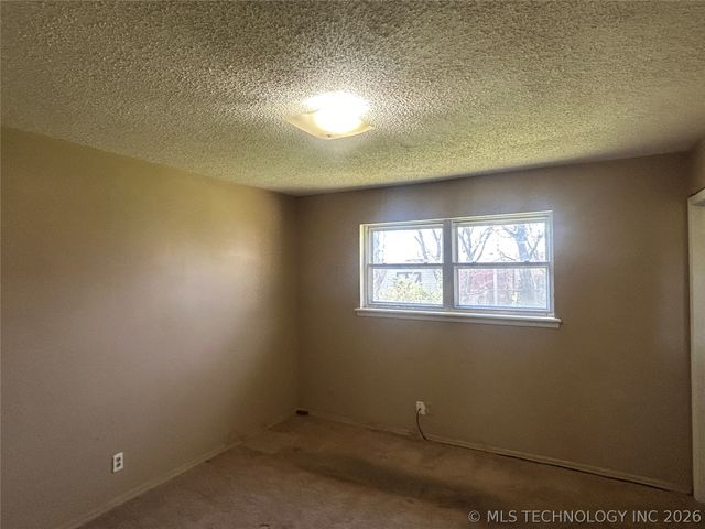 2444 S 121st East Avenue, Tulsa, OK 74129