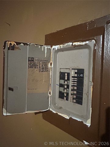 2444 S 121st East Avenue, Tulsa, OK 74129