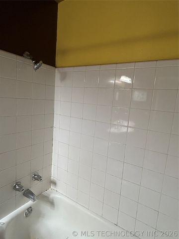 2444 S 121st East Avenue, Tulsa, OK 74129