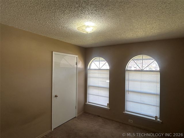 2444 S 121st East Avenue, Tulsa, OK 74129