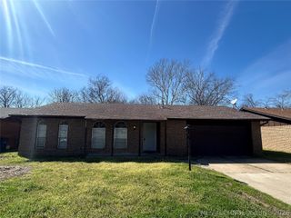 2444 S 121st East Avenue, Tulsa, OK 74129
