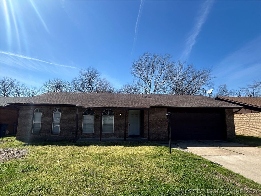2444 S 121st East Avenue, Tulsa, OK 74129