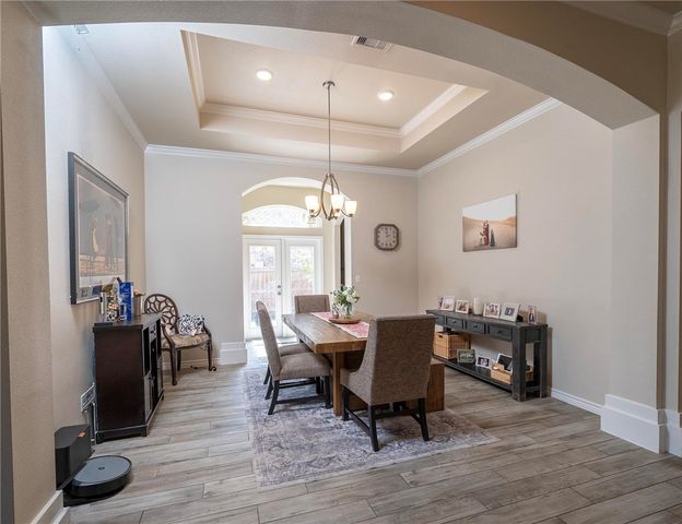 7817 Rancho Vista Blvd W, Corpus Christi, TX 78414