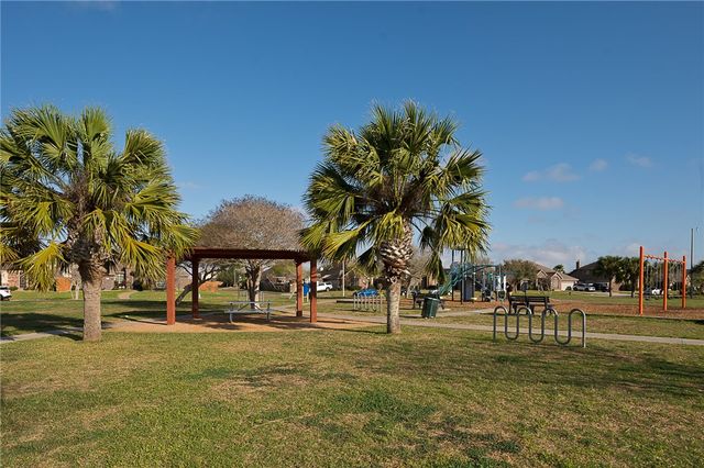 7817 Rancho Vista Blvd W, Corpus Christi, TX 78414