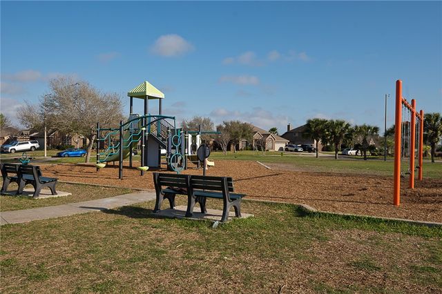 7817 Rancho Vista Blvd W, Corpus Christi, TX 78414