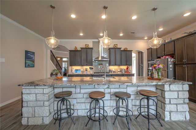 7817 Rancho Vista Blvd W, Corpus Christi, TX 78414