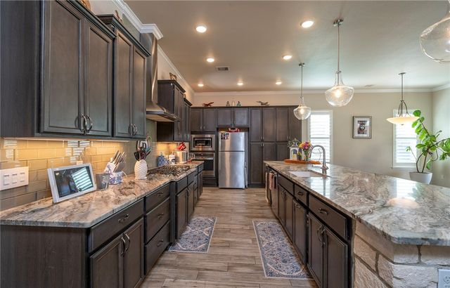 7817 Rancho Vista Blvd W, Corpus Christi, TX 78414