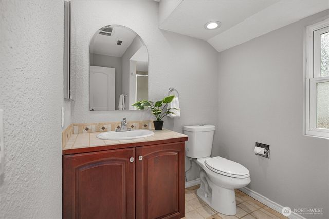 2958 Kennewick Pl Place NE, Renton, WA 98056