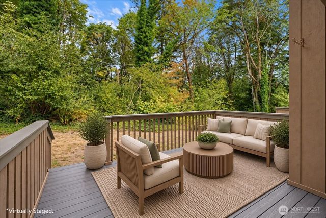 2958 Kennewick Pl Place NE, Renton, WA 98056