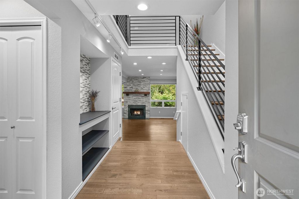 2958 Kennewick Pl Place NE, Renton, WA 98056