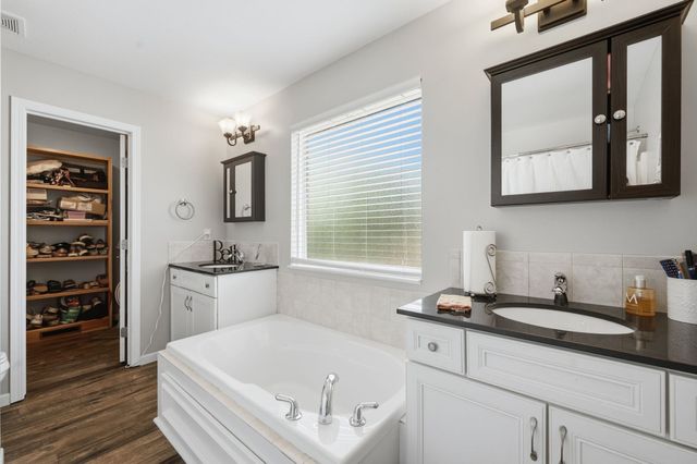 12013 E Boxthorn St, Wichita, KS 67226