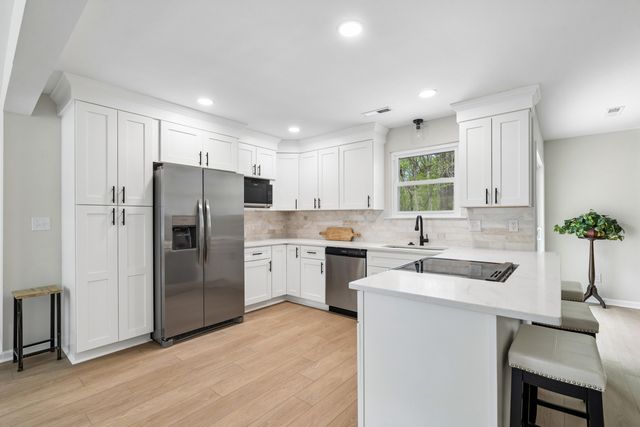 230 Smythe Drive, Summerville, SC 29485