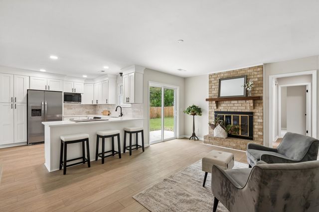 230 Smythe Drive, Summerville, SC 29485