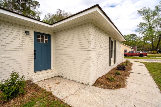 230 Smythe Drive, Summerville, SC 29485