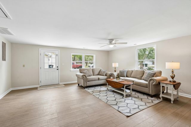 230 Smythe Drive, Summerville, SC 29485