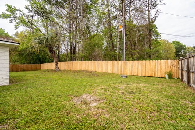 230 Smythe Drive, Summerville, SC 29485