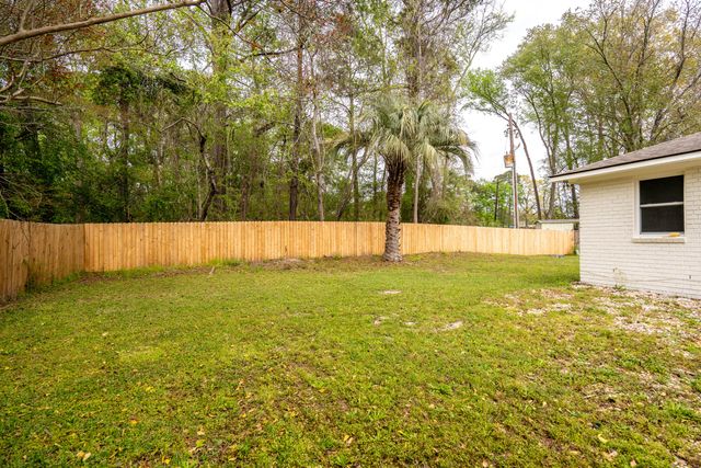 230 Smythe Drive, Summerville, SC 29485