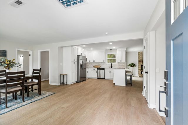 230 Smythe Drive, Summerville, SC 29485