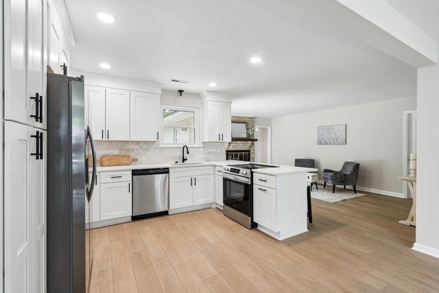 230 Smythe Drive, Summerville, SC 29485