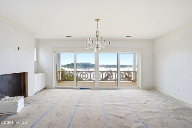 1128 S Seabreeze Road, Wilmington, NC 28409