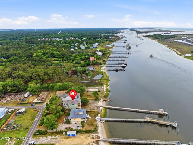1128 S Seabreeze Road, Wilmington, NC 28409