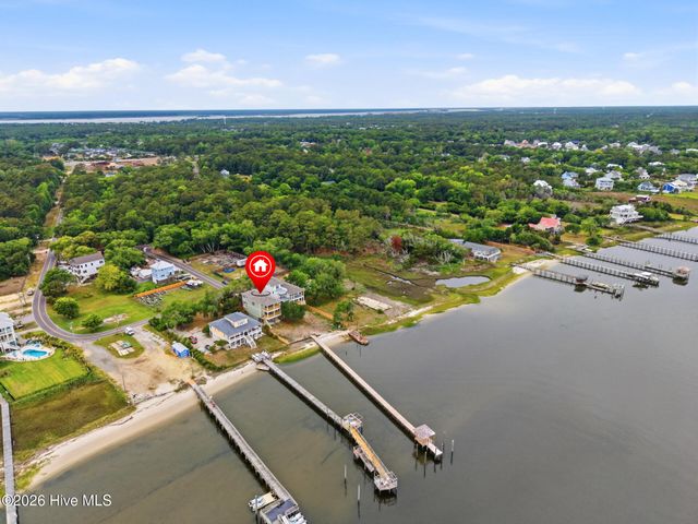 1128 S Seabreeze Road, Wilmington, NC 28409