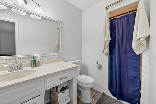 1224 S Lang Avenue, Denison, TX 75020