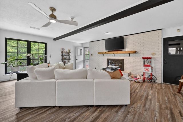 1224 S Lang Avenue, Denison, TX 75020