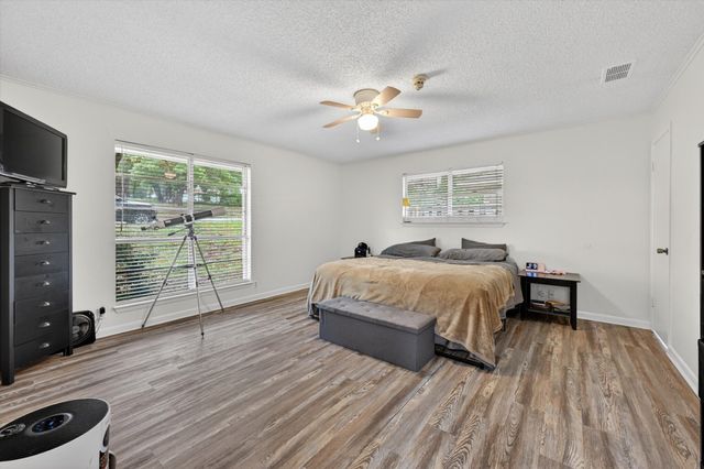1224 S Lang Avenue, Denison, TX 75020