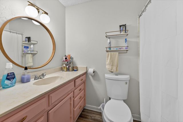 1224 S Lang Avenue, Denison, TX 75020