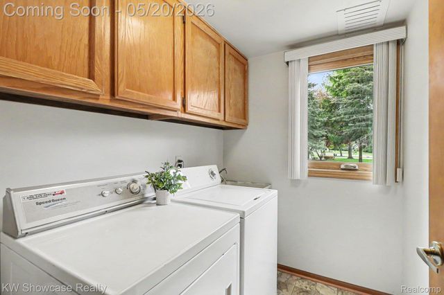 10100 Abrams Fork, Brighton Township, MI 48114