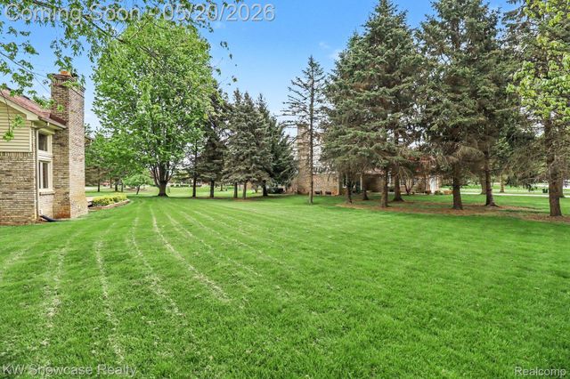 10100 Abrams Fork, Brighton Township, MI 48114
