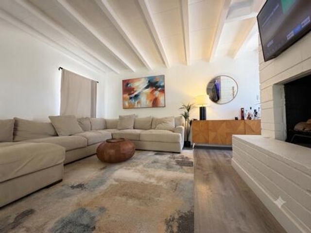 22495 Sierra Drive, Palm Springs, CA 92262