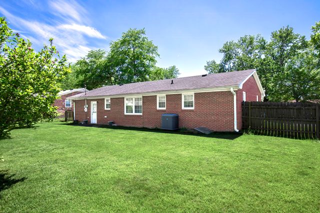 836 Kingsway Drive, Versailles, KY 40383