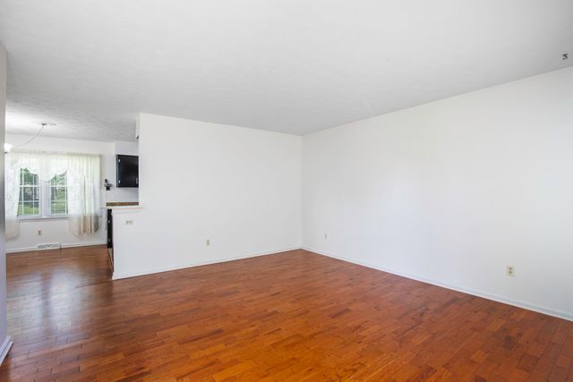 836 Kingsway Drive, Versailles, KY 40383