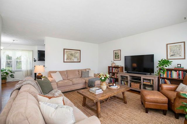 836 Kingsway Drive, Versailles, KY 40383