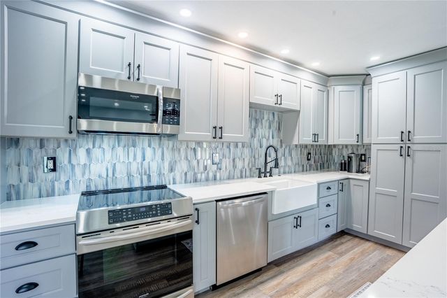 1005 S BAYSHORE BOULEVARD 102, Safety Harbor, FL 34695