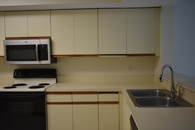 8298 NW 24TH Street, Coral Springs, FL 33065