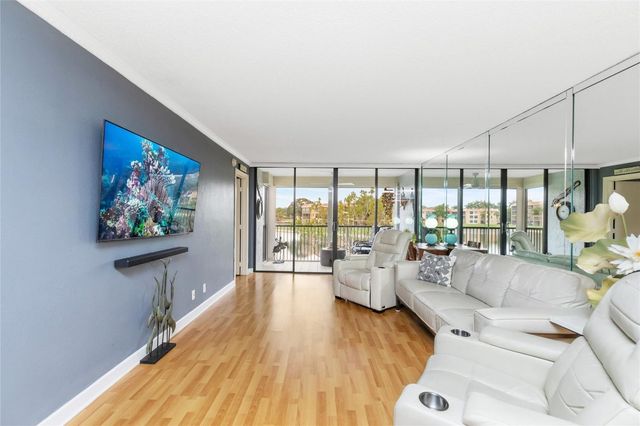 5921 Coral Lake Drive 209, Margate, FL 33063