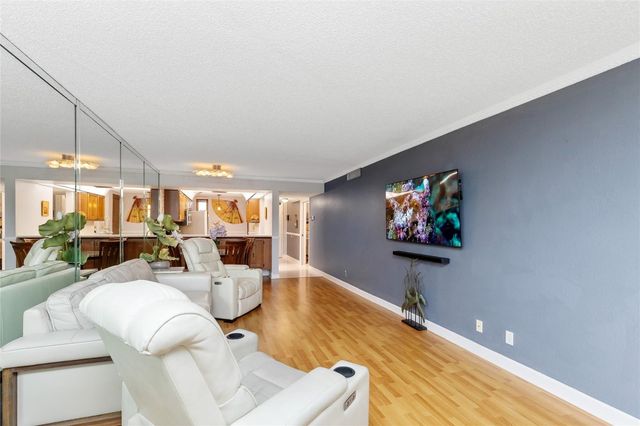 5921 Coral Lake Drive 209, Margate, FL 33063