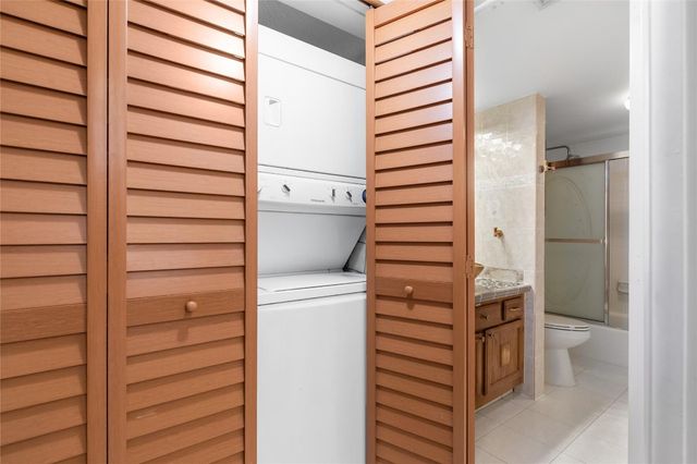 5921 Coral Lake Drive 209, Margate, FL 33063