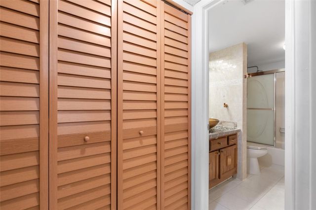 5921 Coral Lake Drive 209, Margate, FL 33063