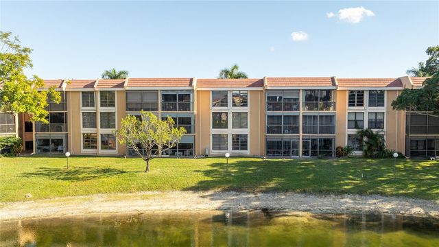 5921 Coral Lake Drive 209, Margate, FL 33063