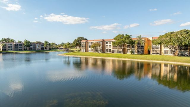 5921 Coral Lake Drive 209, Margate, FL 33063