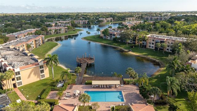 5921 Coral Lake Drive 209, Margate, FL 33063