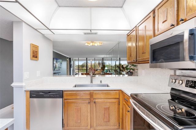 5921 Coral Lake Drive 209, Margate, FL 33063