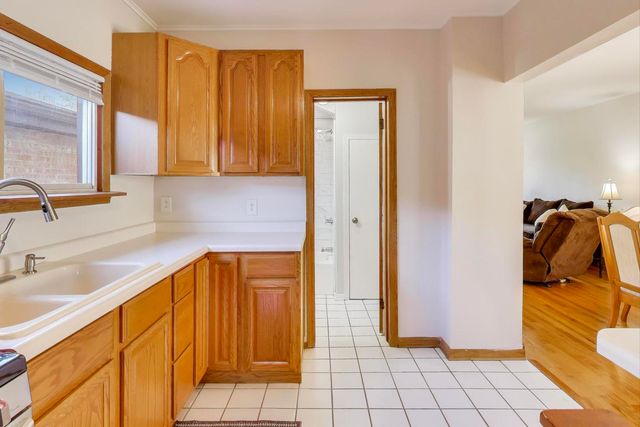 3636 N Olcott Avenue, Chicago, IL 60634