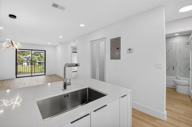 100 W Hidden Valley Boulevard 101, Boca Raton, FL 33487
